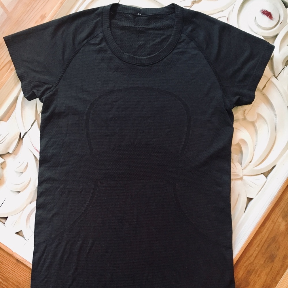 Black Lululemon Run Swiftly Shirt